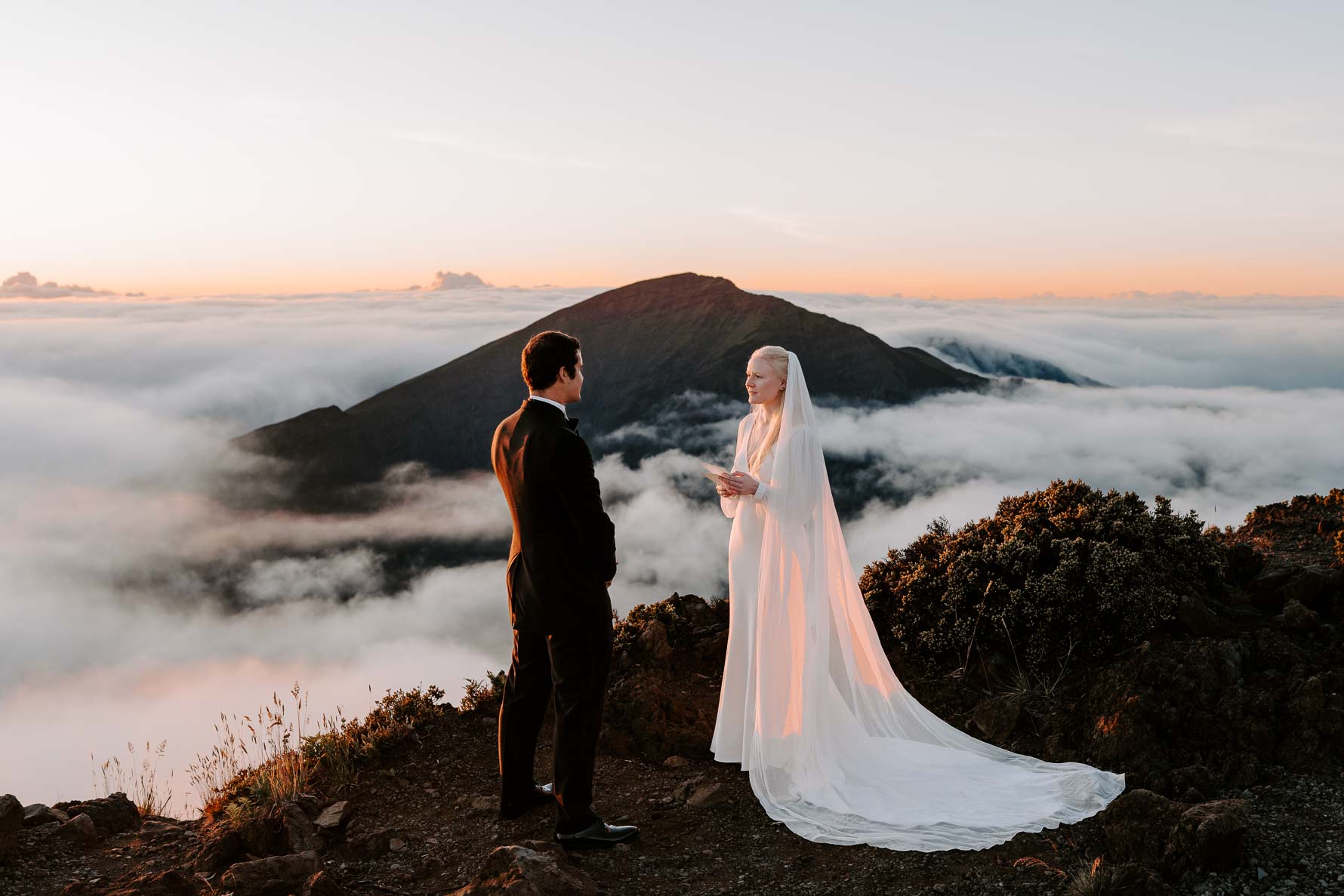 Hawaii Elopement Photographer | Aloha Zoe Photography